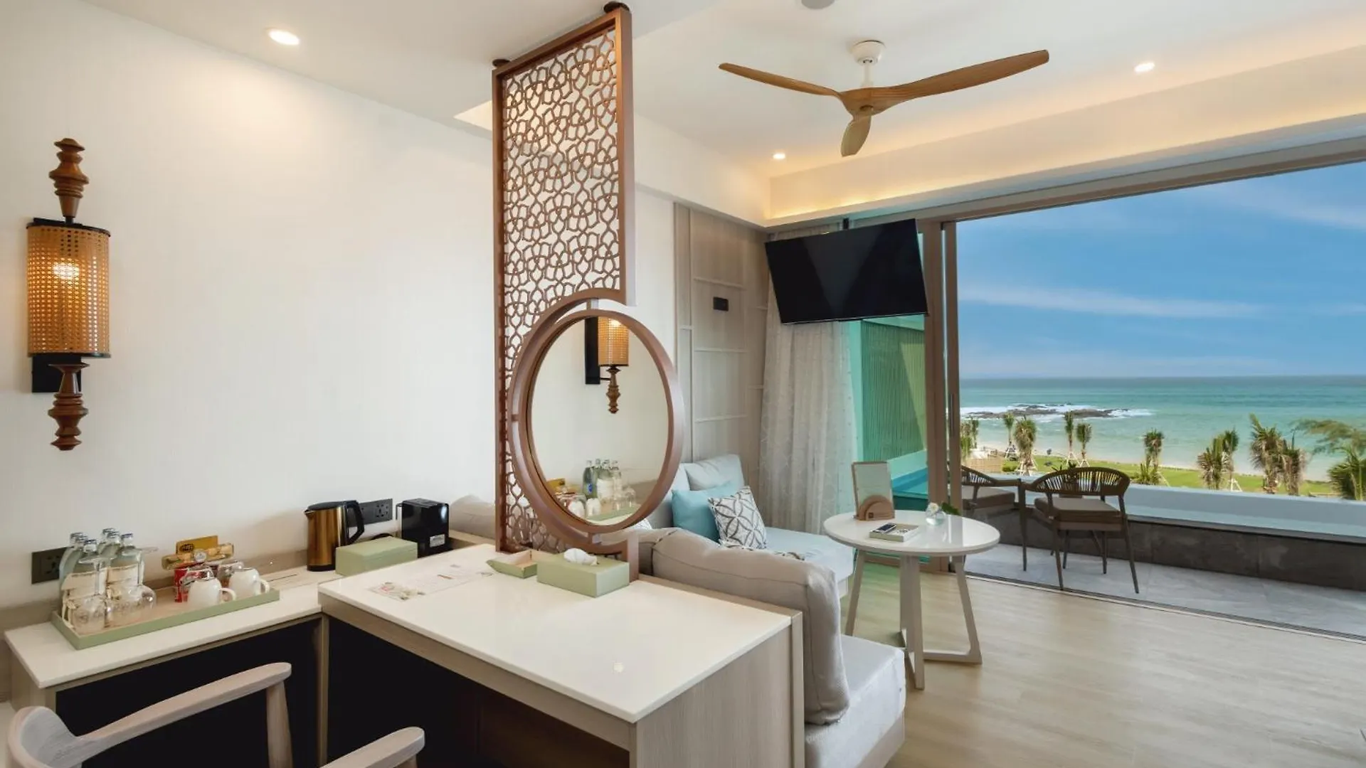 Hotel The Little Shore Khao Lak By Katathani