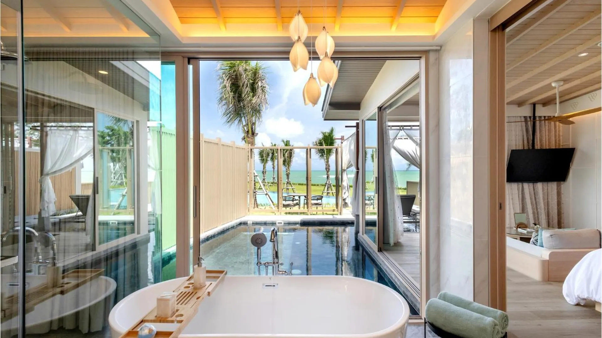 Hotel The Little Shore Khao Lak By Katathani