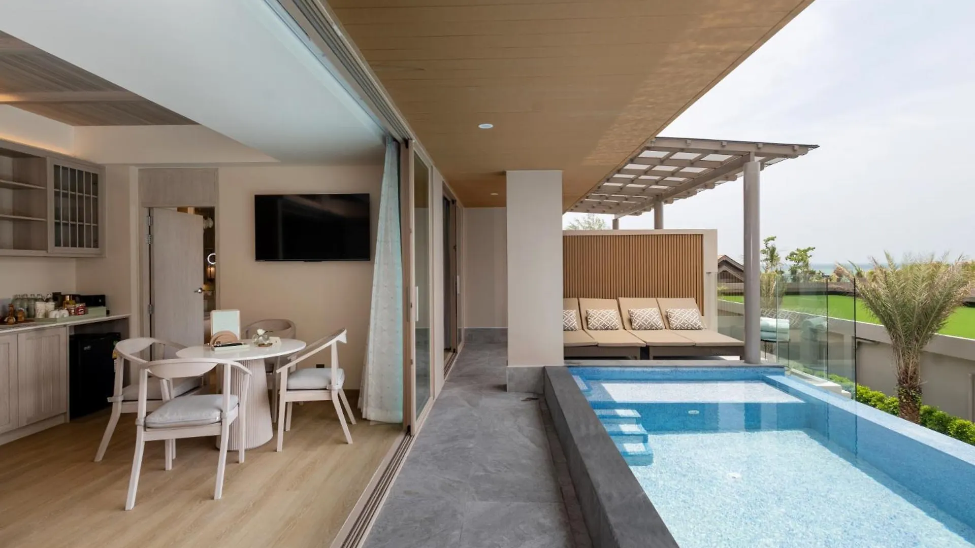 The Little Shore Khao Lak By Katathani Hotel