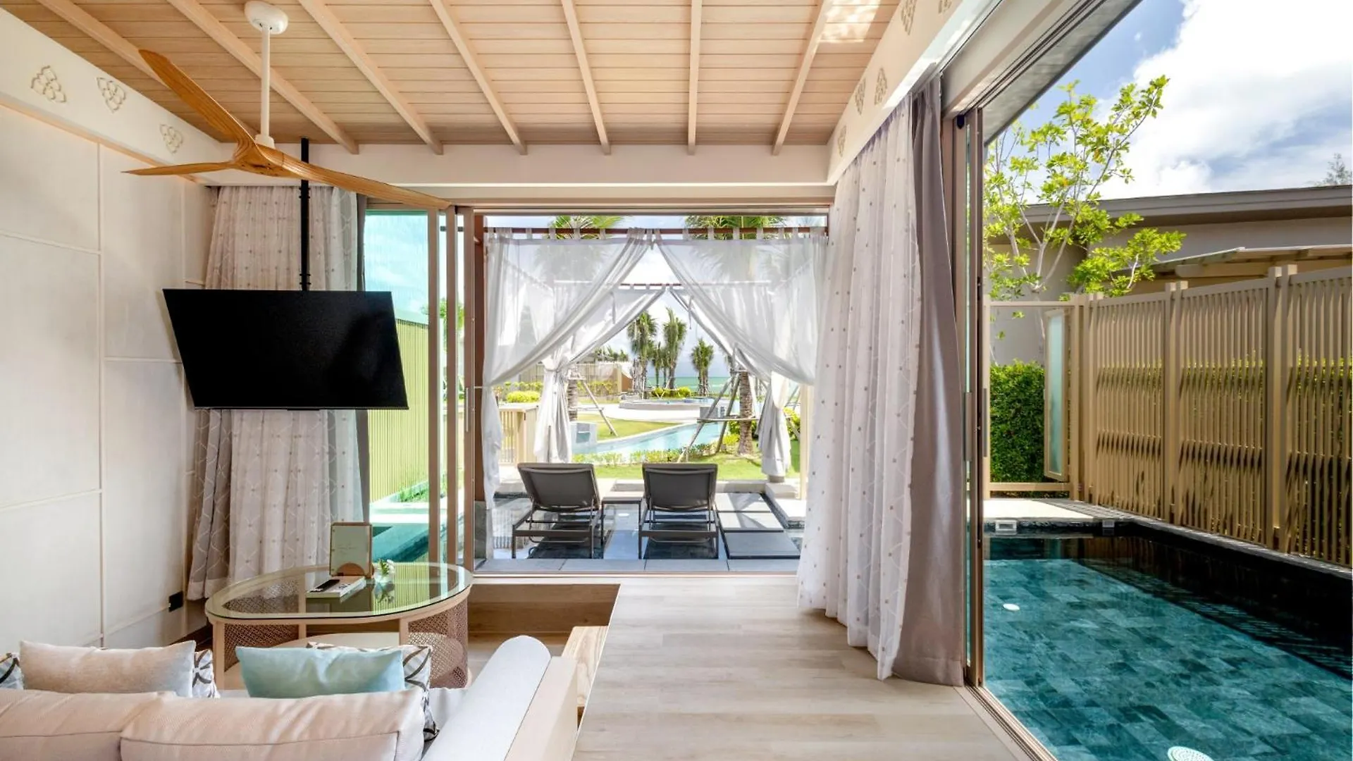 Hotel The Little Shore Khao Lak By Katathani